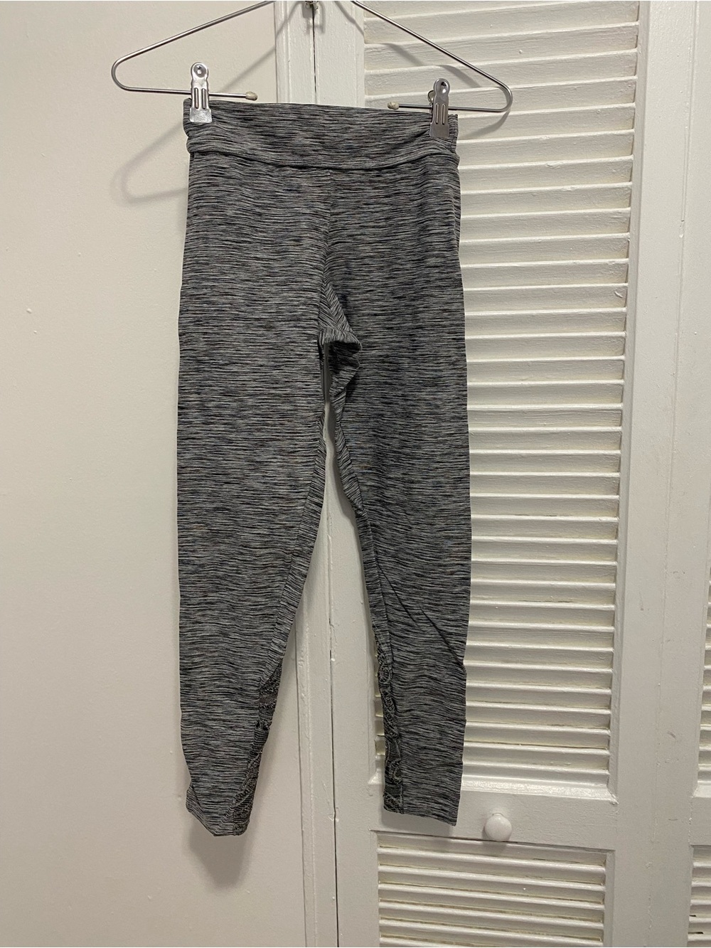 Gray Space-Dye Leggings - Comfortable Everyday Bottoms